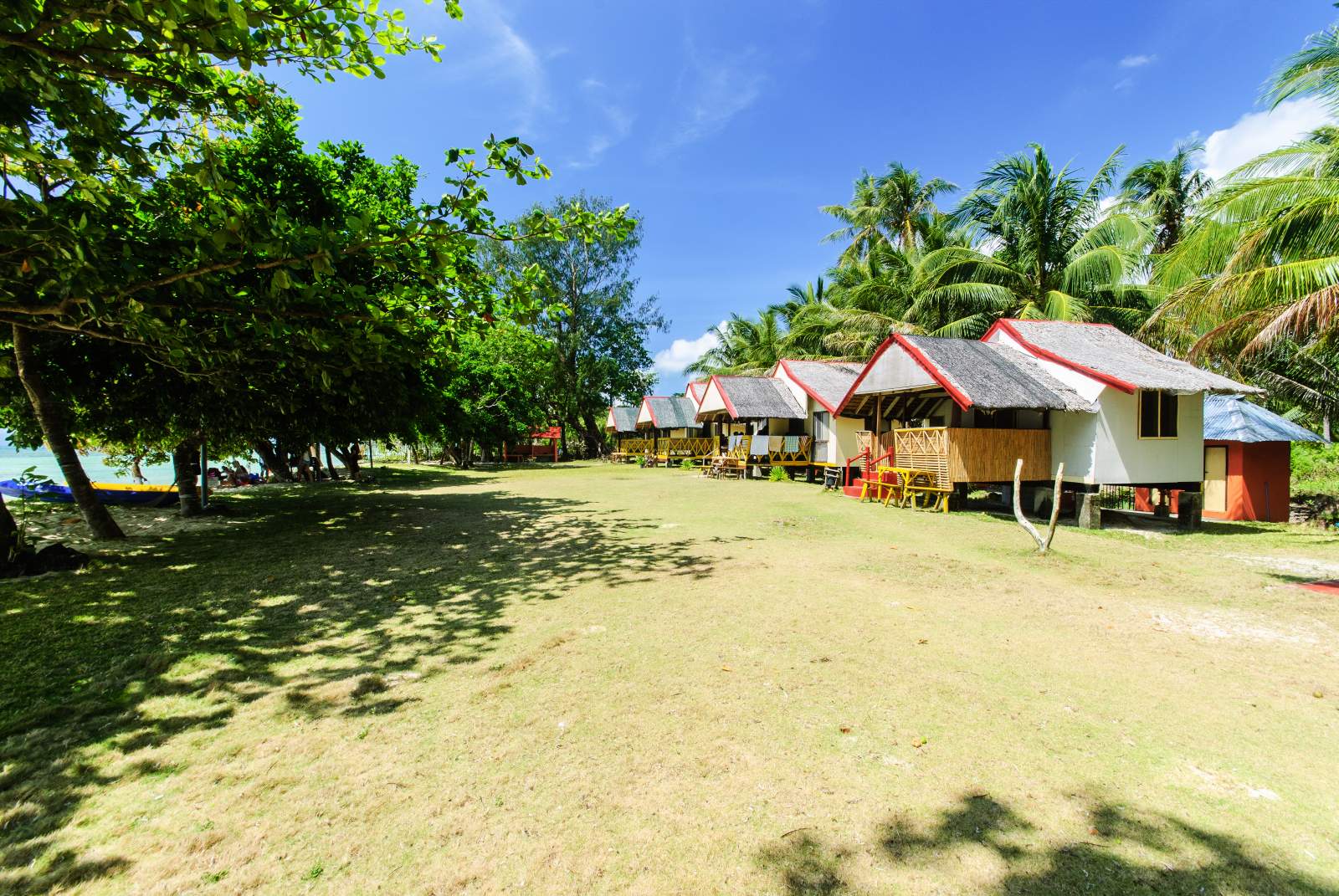 Cagbalete A row of cottages at Villa Cleofas