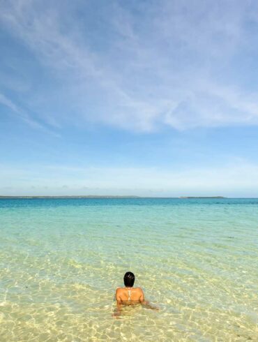 Crystal clear waters of Hilantagaan Island, Bantayan Island